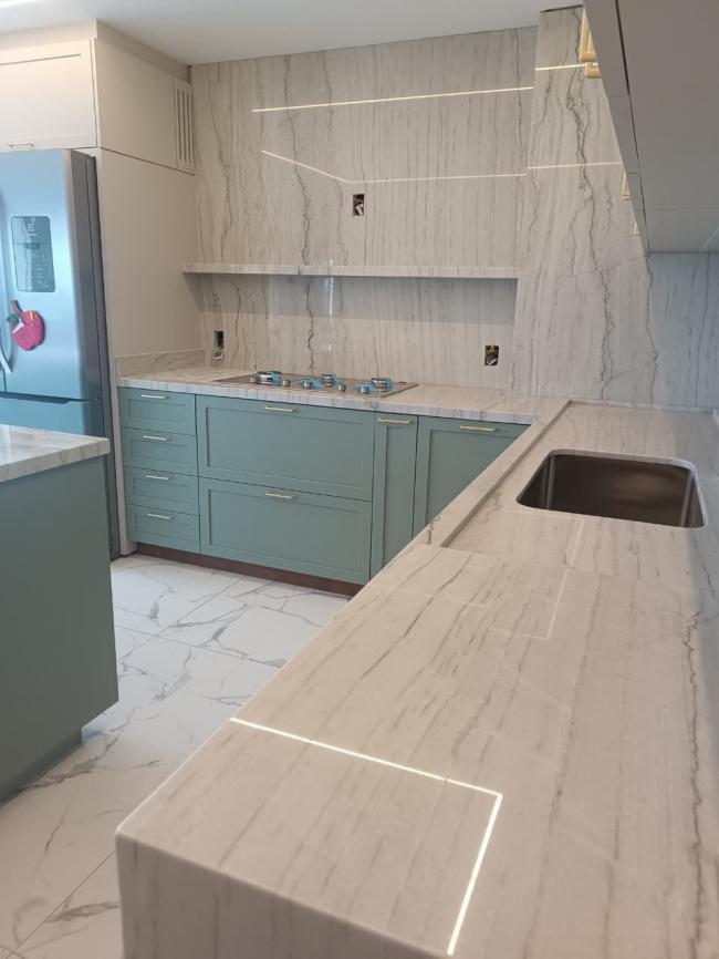 Cozinha em Quartzito Branco Extreme Blanc 